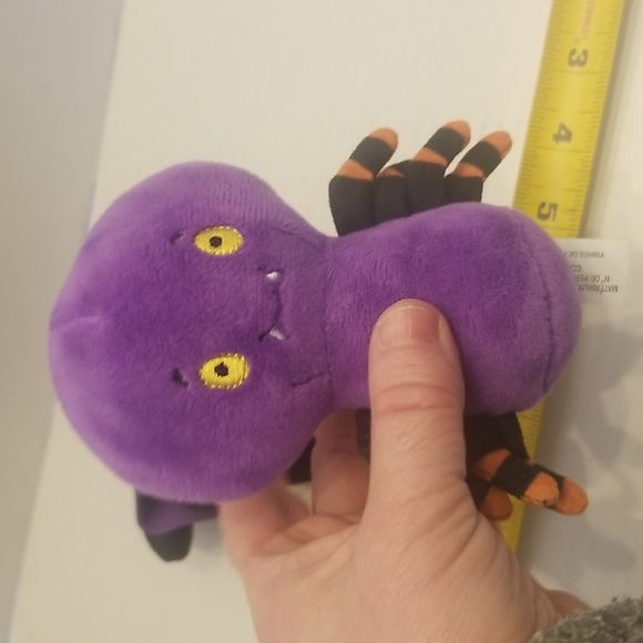 Hallmark Itty Bitty's Halloween Disney Minnie Mouse & Spider - Picture 7 of 10